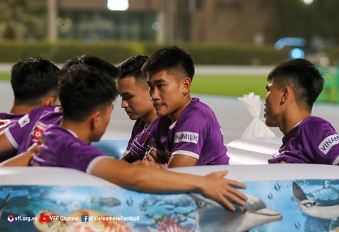 U23 Việt Nam tập buổi đầu tại UAE với huấn luyện viên mới Gong Oh Kyun - Ảnh 3. U23 Việt Nam tập buổi đầu tại UAE với huấn luyện viên mới Gong Oh Kyun - Ảnh 3.