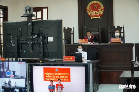 Đi xin cơm từ thiện, ‘đạo chích’ tiện tay trộm luôn điện thoại của chủ nhà - Ảnh 2. Đi xin cơm từ thiện, ‘đạo chích’ tiện tay trộm luôn điện thoại của chủ nhà - Ảnh 2.