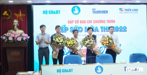 Tiếp sức mùa thi năm 2022 hỗ trợ sĩ tử khởi động sớm - Ảnh 1. Tiếp sức mùa thi năm 2022 hỗ trợ sĩ tử khởi động sớm - Ảnh 1.