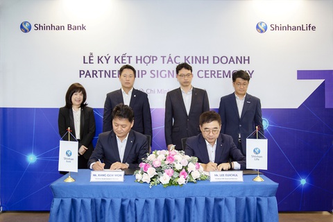 Shinhan Life Việt Nam và Ngân hàng Shinhan Việt Nam hợp tác kinh doanh bảo hiểm - Ảnh 1. Shinhan Life Việt Nam và Ngân hàng Shinhan Việt Nam hợp tác kinh doanh bảo hiểm - Ảnh 1.