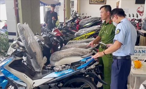 An Giang: Phát hiện nhiều xe máy, ôtô không rõ nguồn gốc - Ảnh 2. An Giang: Phát hiện nhiều xe máy, ôtô không rõ nguồn gốc - Ảnh 2.