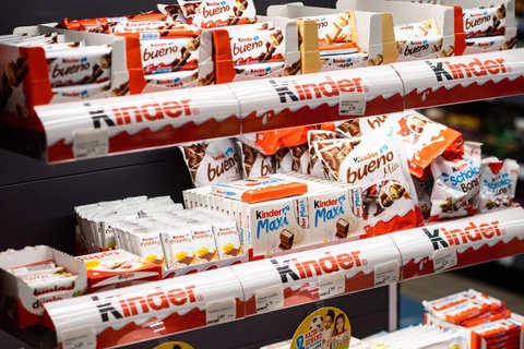 Hơn 3.000 tấn sôcôla Kinder bị thu hồi sau các ca nhiễm khuẩn salmonella - Ảnh 1. Hơn 3.000 tấn sôcôla Kinder bị thu hồi sau các ca nhiễm khuẩn salmonella - Ảnh 1.