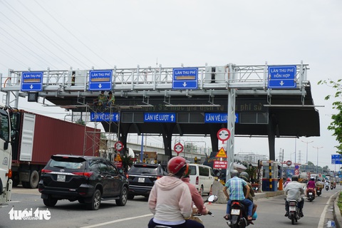 3 trạm thu phí ở TP.HCM phải hoàn thiện lắp đặt làn ETC trong tháng 7 - Ảnh 1. 3 trạm thu phí ở TP.HCM phải hoàn thiện lắp đặt làn ETC trong tháng 7 - Ảnh 1.