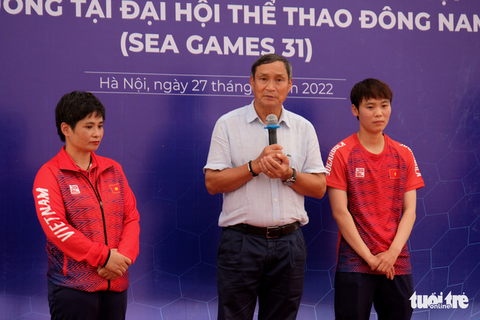Các nữ tuyển thủ rạng rỡ trong ngày gặp mặt, nhận khen thưởng - Ảnh 2. Các nữ tuyển thủ rạng rỡ trong ngày gặp mặt, nhận khen thưởng - Ảnh 2.