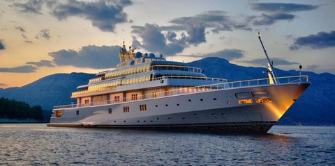 Liên hoan phim Cannes: Các ngôi sao tiệc tùng trên những siêu du thuyền như thế nào? - Ảnh 4. Liên hoan phim Cannes: Các ngôi sao tiệc tùng trên những siêu du thuyền như thế nào? - Ảnh 4.