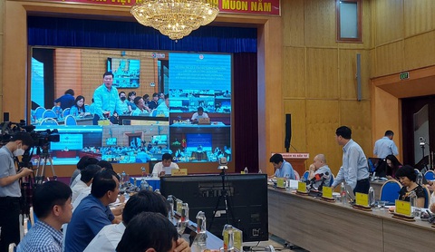 Giải ngân đầu tư công chậm vì... đấu thầu cả tháng, giải phóng mặt bằng cả năm - Ảnh 1. Giải ngân đầu tư công chậm vì... đấu thầu cả tháng, giải phóng mặt bằng cả năm - Ảnh 1.