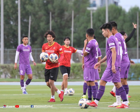 U23 Việt Nam đã sẵn sàng cho trận giao hữu với U23 UAE tối nay 28-5 - Ảnh 1. U23 Việt Nam đã sẵn sàng cho trận giao hữu với U23 UAE tối nay 28-5 - Ảnh 1.