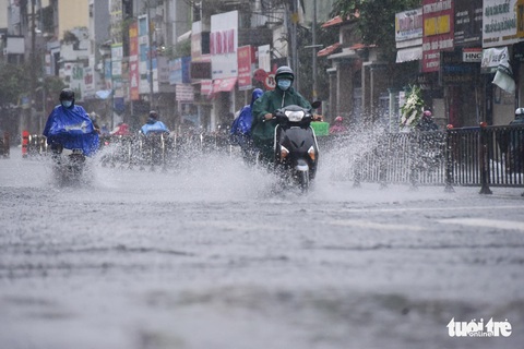 Tin sáng 28-5: Tài xế, quán ăn than app công nghệ chèn ép; Yêu cầu đánh giá toàn diện thị trường BĐS - Ảnh 4. Tin sáng 28-5: Tài xế, quán ăn than app công nghệ chèn ép; Yêu cầu đánh giá toàn diện thị trường BĐS - Ảnh 4.