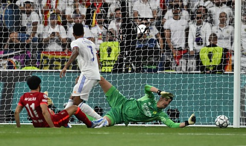 Làm nản lòng các chân sút Liverpool, Courtois đi vào lịch sử Champions League - Ảnh 2. Làm nản lòng các chân sút Liverpool, Courtois đi vào lịch sử Champions League - Ảnh 2.