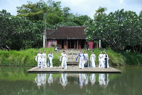 Ngày hội lá: Tích cực sử dụng lá góp phần bảo vệ môi trường sống - Ảnh 8. Ngày hội lá: Tích cực sử dụng lá góp phần bảo vệ môi trường sống - Ảnh 8.