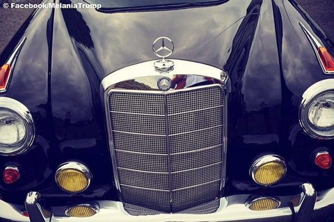 Cựu đệ nhất phu nhân Mỹ thích từ Mercedes-Benz SLR McLaren đến môtô đậm chất Trump - Ảnh 3. Cựu đệ nhất phu nhân Mỹ thích từ Mercedes-Benz SLR McLaren đến môtô đậm chất Trump - Ảnh 3.