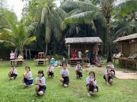 Ngày hội lá: Tích cực sử dụng lá góp phần bảo vệ môi trường sống - Ảnh 6. Ngày hội lá: Tích cực sử dụng lá góp phần bảo vệ môi trường sống - Ảnh 6.
