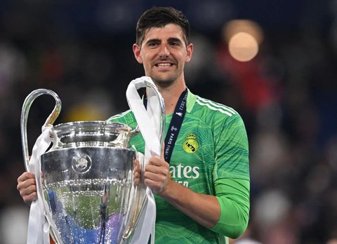 Làm nản lòng các chân sút Liverpool, Courtois đi vào lịch sử Champions League - Ảnh 11. Làm nản lòng các chân sút Liverpool, Courtois đi vào lịch sử Champions League - Ảnh 11.