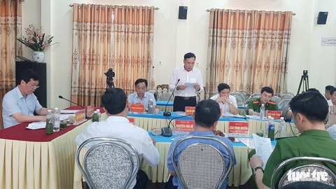 Dân kêu cứu với chủ tịch tỉnh vì hàng chục ‘hố tử thần’ - Ảnh 4. Dân kêu cứu với chủ tịch tỉnh vì hàng chục ‘hố tử thần’ - Ảnh 4.