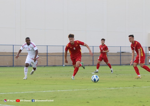 HLV Gong Oh Kyun khen ngợi U23 Việt Nam dù thua UAE 0-3 - Ảnh 1. HLV Gong Oh Kyun khen ngợi U23 Việt Nam dù thua UAE 0-3 - Ảnh 1.