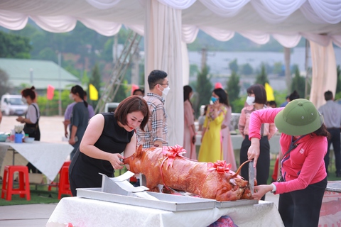 Lễ hội Kỳ Hoa đưa du khách đi tìm dấu ấn riêng của văn hóa bản địa - Ảnh 1. Lễ hội Kỳ Hoa đưa du khách đi tìm dấu ấn riêng của văn hóa bản địa - Ảnh 1.