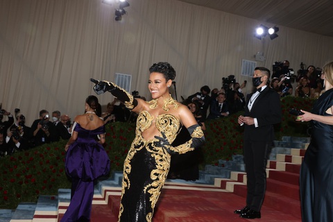 Sao chưng diện vương giả, tôn vinh lịch sử thời trang Mỹ trong Met Gala 2022 - Ảnh 11. Sao chưng diện vương giả, tôn vinh lịch sử thời trang Mỹ trong Met Gala 2022 - Ảnh 11.