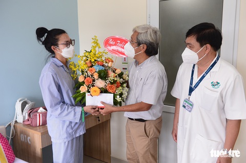 Báo Tuổi Trẻ động viên Tú Chinh trước ca phẫu thuật - Ảnh 1. Báo Tuổi Trẻ động viên Tú Chinh trước ca phẫu thuật - Ảnh 1.
