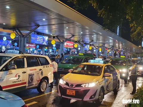Tân Sơn Nhất thông thoáng ngày cuối cùng kỳ nghỉ lễ - Ảnh 3. Tân Sơn Nhất thông thoáng ngày cuối cùng kỳ nghỉ lễ - Ảnh 3.