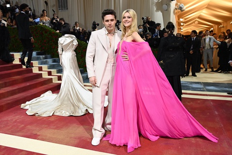 Sao chưng diện vương giả, tôn vinh lịch sử thời trang Mỹ trong Met Gala 2022 - Ảnh 8. Sao chưng diện vương giả, tôn vinh lịch sử thời trang Mỹ trong Met Gala 2022 - Ảnh 8.