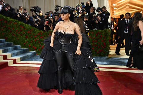 Sao chưng diện vương giả, tôn vinh lịch sử thời trang Mỹ trong Met Gala 2022 - Ảnh 14. Sao chưng diện vương giả, tôn vinh lịch sử thời trang Mỹ trong Met Gala 2022 - Ảnh 14.