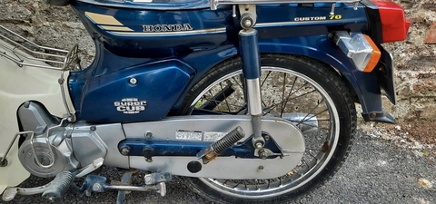 Honda Cub 82 lăn bánh gần 80.000 km, bán lại vẫn được giá 29 triệu đồng - Ảnh 2. Honda Cub 82 lăn bánh gần 80.000 km, bán lại vẫn được giá 29 triệu đồng - Ảnh 2.