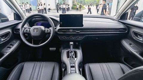 Honda ZR-V lộ nội thất y như Civic đời mới - đối thủ của Toyota Corolla Cross - Ảnh 2. Honda ZR-V lộ nội thất y như Civic đời mới - đối thủ của Toyota Corolla Cross - Ảnh 2.