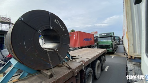 Cận cảnh những điểm nghẽn chờ vành đai 3 giải cứu - Ảnh 16. Cận cảnh những điểm nghẽn chờ vành đai 3 giải cứu - Ảnh 16.