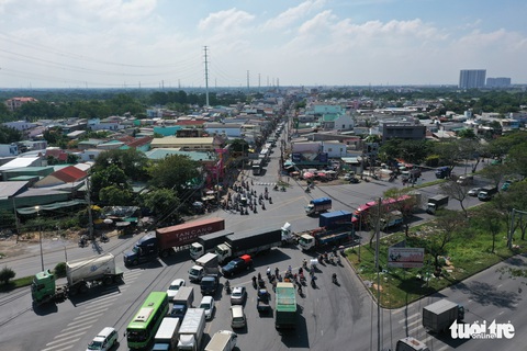 Cận cảnh những điểm nghẽn chờ vành đai 3 giải cứu - Ảnh 8. Cận cảnh những điểm nghẽn chờ vành đai 3 giải cứu - Ảnh 8.