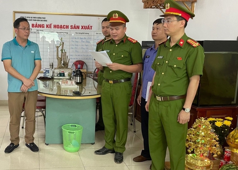 Khởi tố, bắt tạm giam giám đốc công ty làm phân bón kém chất lượng - Ảnh 1. Khởi tố, bắt tạm giam giám đốc công ty làm phân bón kém chất lượng - Ảnh 1.
