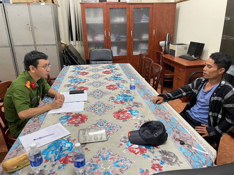 Vụ cha mẹ và con gái chết trong nhà: Kẻ gây án bị bắt trước khi trốn sang Campuchia - Ảnh 2. Vụ cha mẹ và con gái chết trong nhà: Kẻ gây án bị bắt trước khi trốn sang Campuchia - Ảnh 2.