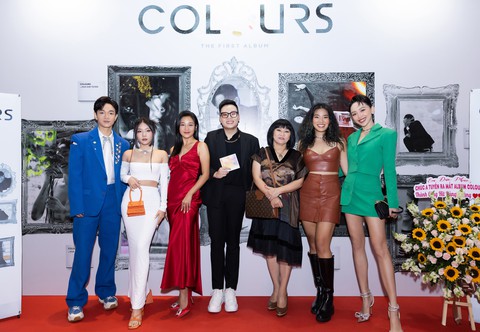 Thủy Tiên - Công Vinh bức xúc vì bị lợi dụng; Album của Hứa Kim Tuyền được khen ngợi - Ảnh 2. Thủy Tiên - Công Vinh bức xúc vì bị lợi dụng; Album của Hứa Kim Tuyền được khen ngợi - Ảnh 2.