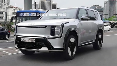 Kia EV9 lần đầu lộ diện ngoài đời thực - SUV điện lấy khách từ Toyota Land Cruiser - Ảnh 4. Kia EV9 lần đầu lộ diện ngoài đời thực - SUV điện lấy khách từ Toyota Land Cruiser - Ảnh 4.
