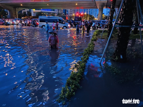 Trận mưa lịch sử nhưng trạm bơm 4.700 tỉ ‘không hoạt động hết công suất’, vì sao? - Ảnh 3. Trận mưa lịch sử nhưng trạm bơm 4.700 tỉ ‘không hoạt động hết công suất’, vì sao? - Ảnh 3.