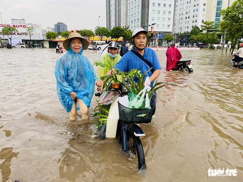 Trận mưa lịch sử nhưng trạm bơm 4.700 tỉ ‘không hoạt động hết công suất’, vì sao? - Ảnh 5. Trận mưa lịch sử nhưng trạm bơm 4.700 tỉ ‘không hoạt động hết công suất’, vì sao? - Ảnh 5.