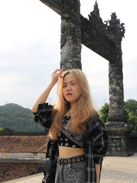 Bão giá, bạn trẻ chật vật chi tiêu, nửa tháng đã cháy túi - Ảnh 1. Bão giá, bạn trẻ chật vật chi tiêu, nửa tháng đã cháy túi - Ảnh 1.