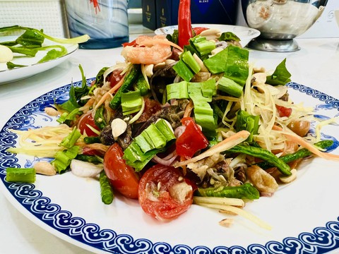 Hết lễ vẫn thèm đi, Kha Ly bày làm món gỏi đu đủ ba khía Thái Lan ăn đỡ - Ảnh 4. Hết lễ vẫn thèm đi, Kha Ly bày làm món gỏi đu đủ ba khía Thái Lan ăn đỡ - Ảnh 4.