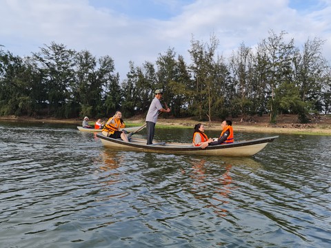 Làm điện mặt trời ngay trên đầm An Khê, thuộc di tích văn hóa Sa Huỳnh? - Ảnh 1. Làm điện mặt trời ngay trên đầm An Khê, thuộc di tích văn hóa Sa Huỳnh? - Ảnh 1.
