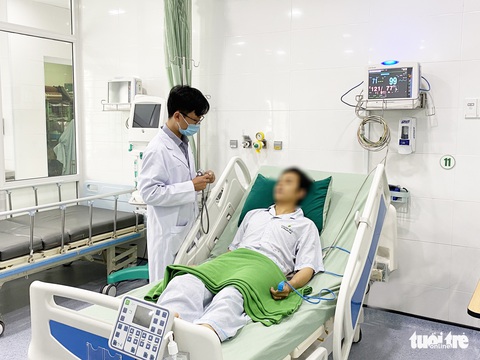 Người đàn ông bị suy gan cấp vì uống paracetamol suốt 2 tháng - Ảnh 1. Người đàn ông bị suy gan cấp vì uống paracetamol suốt 2 tháng - Ảnh 1.