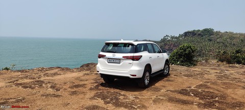 Chê tính năng ‘keo kiệt’, người dùng vẫn chọn Toyota Fortuner dù định mua BMW 3-Series - Ảnh 5. Chê tính năng ‘keo kiệt’, người dùng vẫn chọn Toyota Fortuner dù định mua BMW 3-Series - Ảnh 5.