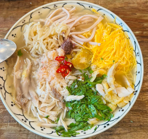 Cuối tuần nấu bún thang đúng chuẩn kiểu anh Tiến - Ảnh 5. Cuối tuần nấu bún thang đúng chuẩn kiểu anh Tiến - Ảnh 5.