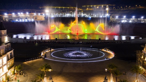 MerryLand Quy Nhơn xác lập 3 kỷ lục Việt Nam - Ảnh 2. MerryLand Quy Nhơn xác lập 3 kỷ lục Việt Nam - Ảnh 2.