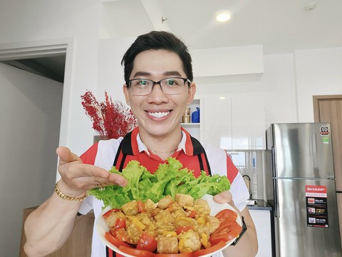 Đậu hũ chiên giòn sốt trứng muối: nói món chay cũng đúng, nói món mặn không sai - Ảnh 1. Đậu hũ chiên giòn sốt trứng muối: nói món chay cũng đúng, nói món mặn không sai - Ảnh 1.