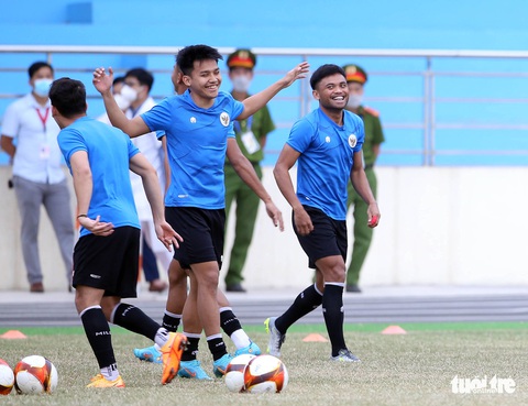 Xem đối thủ của U23 Việt Nam luyện tập trước ngày đụng độ - Ảnh 1. Xem đối thủ của U23 Việt Nam luyện tập trước ngày đụng độ - Ảnh 1.