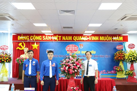 Tuổi trẻ Vĩnh Tân 4: Khát vọng – Tiên phong – Đổi mới – Đoàn kết – Sáng tạo - Ảnh 2. Tuổi trẻ Vĩnh Tân 4: Khát vọng – Tiên phong – Đổi mới – Đoàn kết – Sáng tạo - Ảnh 2.