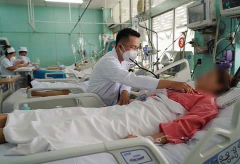 Chợ Rẫy cứu sống bệnh nhân tai biến thẩm mỹ sau 8 ngày can thiệp ECMO - Ảnh 1. Chợ Rẫy cứu sống bệnh nhân tai biến thẩm mỹ sau 8 ngày can thiệp ECMO - Ảnh 1.