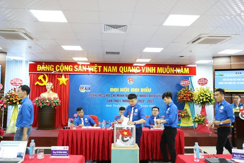 Tuổi trẻ Vĩnh Tân 4: Khát vọng – Tiên phong – Đổi mới – Đoàn kết – Sáng tạo - Ảnh 1. Tuổi trẻ Vĩnh Tân 4: Khát vọng – Tiên phong – Đổi mới – Đoàn kết – Sáng tạo - Ảnh 1.