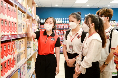 Sinh viên Nova College nâng tầm kỹ năng nhờ chương trình thực tập xịn xò - Ảnh 1. Sinh viên Nova College nâng tầm kỹ năng nhờ chương trình thực tập xịn xò - Ảnh 1.