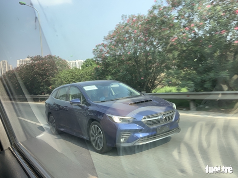 Subaru WRX 2022 chạy thử tại Việt Nam: Thêm kiểu dáng lạ, giấy dán kính hé lộ ngày mở bán - Ảnh 2. Subaru WRX 2022 chạy thử tại Việt Nam: Thêm kiểu dáng lạ, giấy dán kính hé lộ ngày mở bán - Ảnh 2.