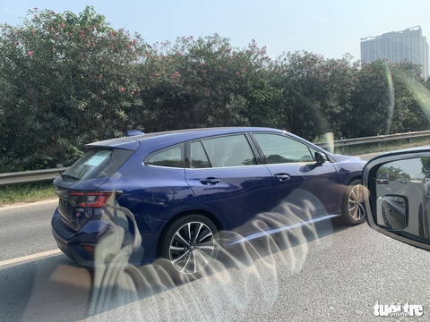 Subaru WRX 2022 chạy thử tại Việt Nam: Thêm kiểu dáng lạ, giấy dán kính hé lộ ngày mở bán - Ảnh 6. Subaru WRX 2022 chạy thử tại Việt Nam: Thêm kiểu dáng lạ, giấy dán kính hé lộ ngày mở bán - Ảnh 6.